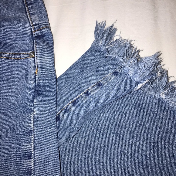 Zara super cute frayed wide legged jeans - Picture 2 of 2